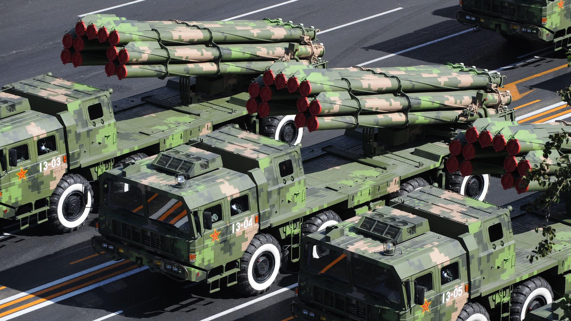 霓虹下的闪电与飓风,当武切维奇点燃赛场,东契奇写下逆转的沉默诗篇