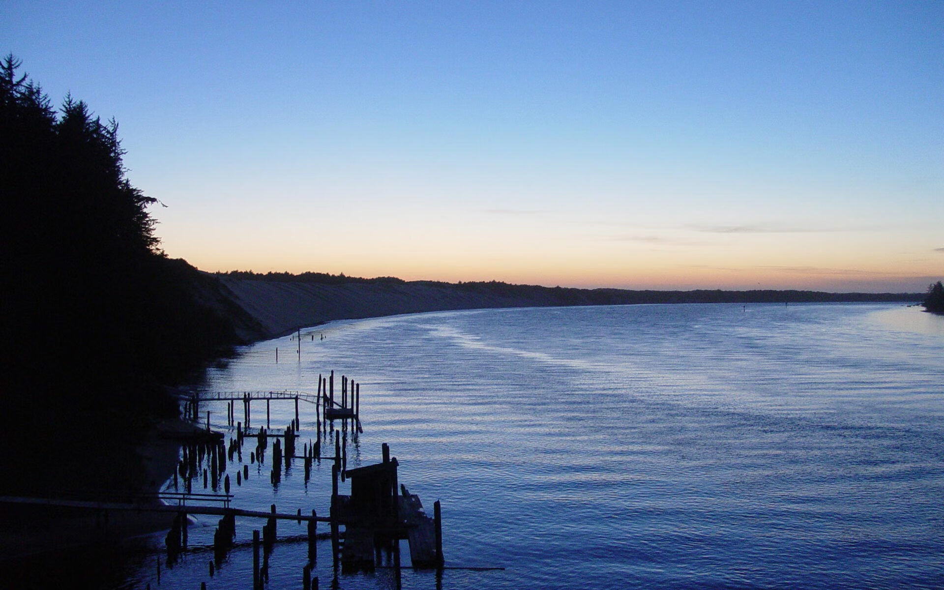 街道上的绿茵战争，阿尔及利亚的弯道超车击溃乌拉圭