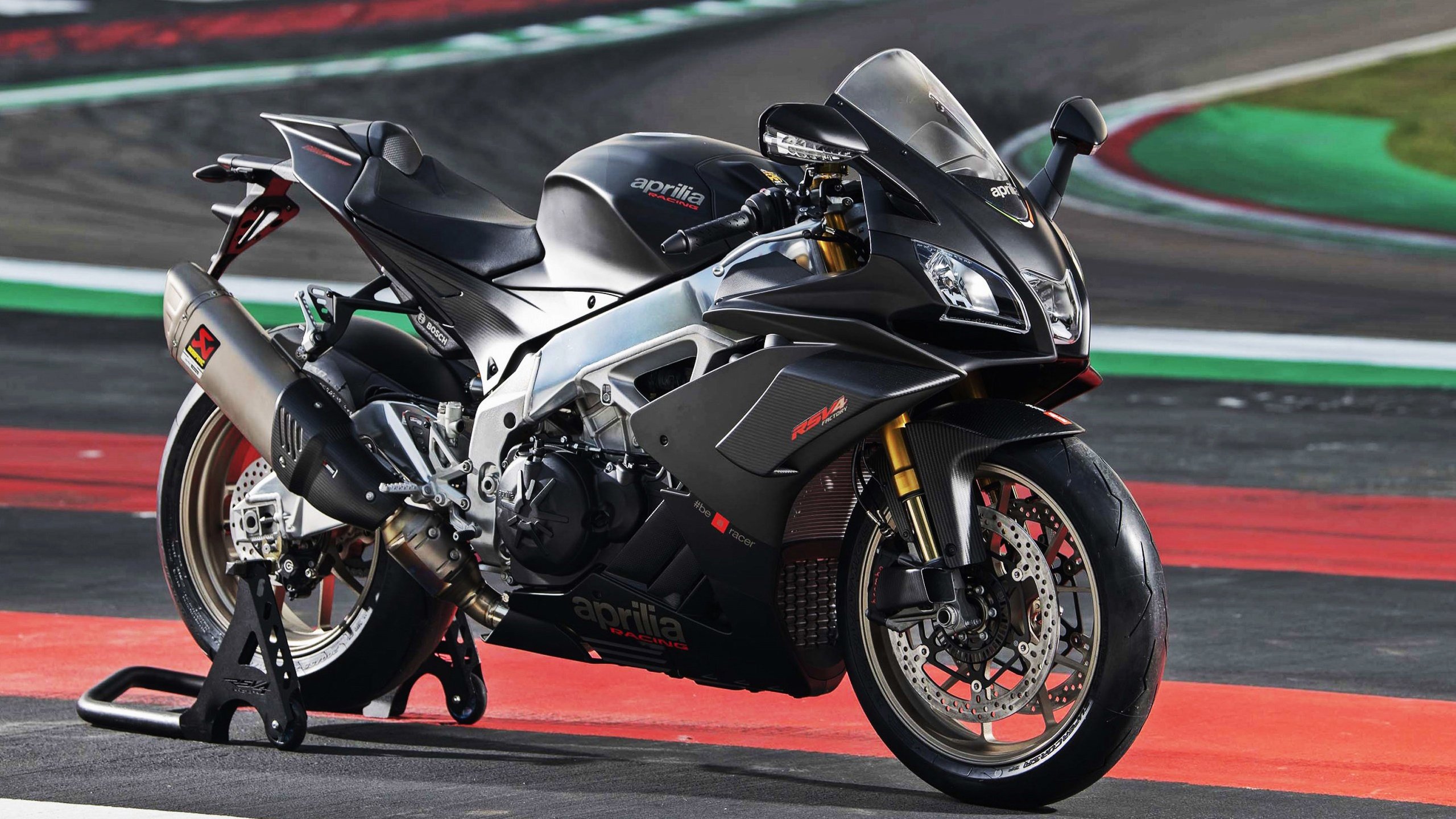 末节法则，从新疆男篮到克莱·汤普森，跨越联赛的接管时刻 当齐麟的三分雨浇灭活塞反扑，克莱在奥运前夜亮出利刃